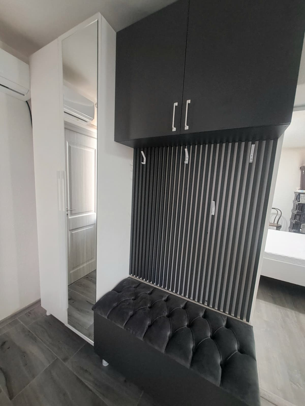 Corpuri Mobilier Hol